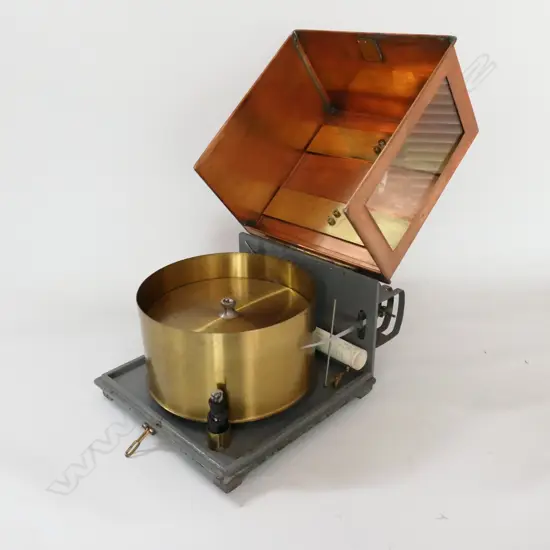 RECORDING THERMOGRAPH, UNKN OWN MAKER, FOR THE NZ METROLOGICAL SERVICE, COPPER CASE w VIEWING WINDOW.